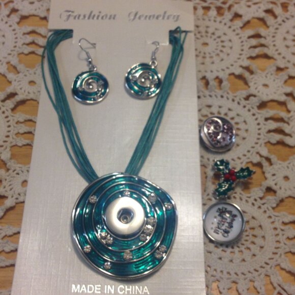 Snap Jewelry - Green necklace, earrings and snap buttons - Picture 1 of 7